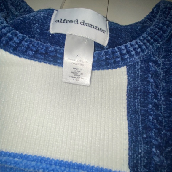 Women’s Alfred dunner size XL super soft I got the blues sweater pull over NWT’s - Picture 9 of 11